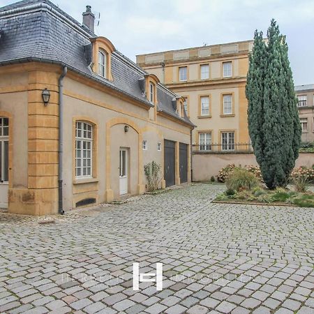 H-Bnb - Les Meubles Du 1 Bed and Breakfast Metz Esterno foto