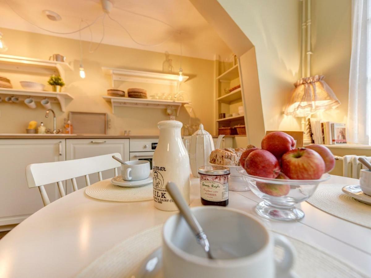 H-Bnb - Les Meubles Du 1 Bed and Breakfast Metz Esterno foto